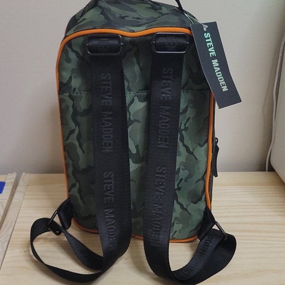 Steve Madden - Camo 2 Pocket Backpack - Picture 2 of 4
